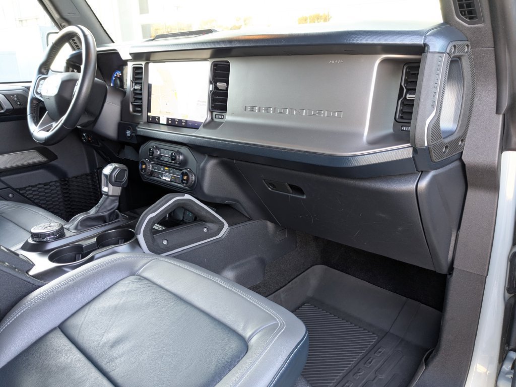 Used 2023 Ford Bronco Outer Banks w/ Sasquatch Package AWD/4WD image 4