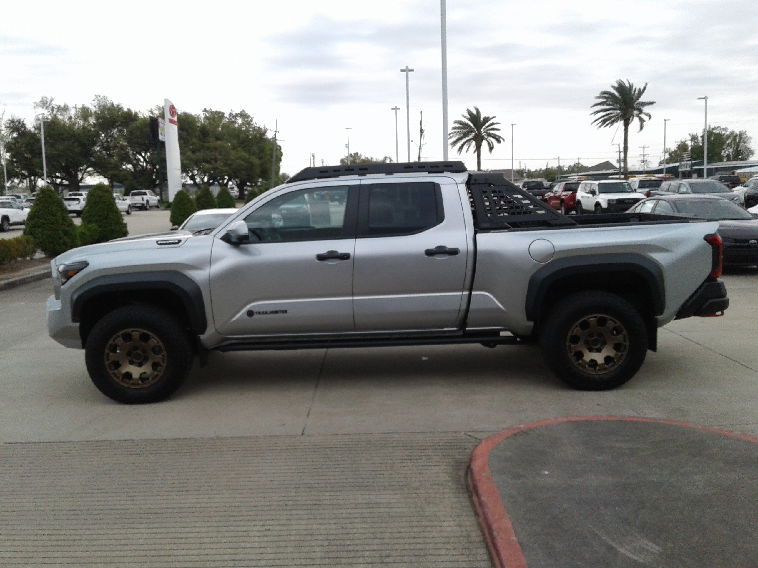 Used 2024 Toyota Tacoma 4x4 Double Cab Hybrid image 4