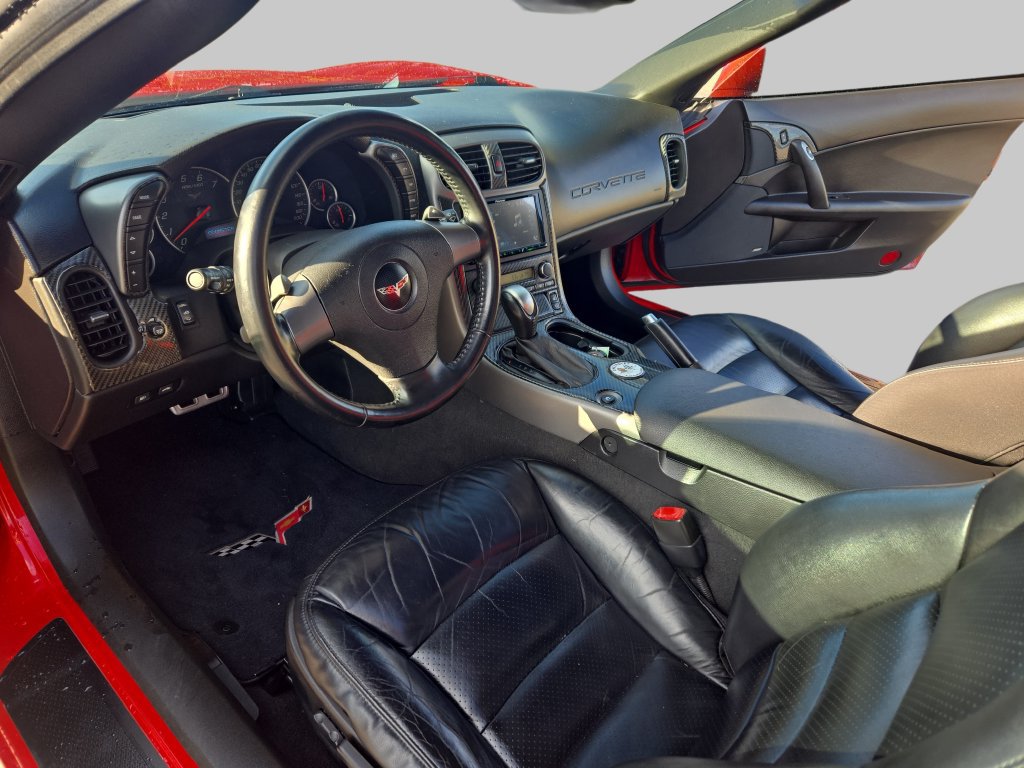 Used 2006 Chevrolet Corvette Convertible w/ Preferred Equipment Group RWD image 12