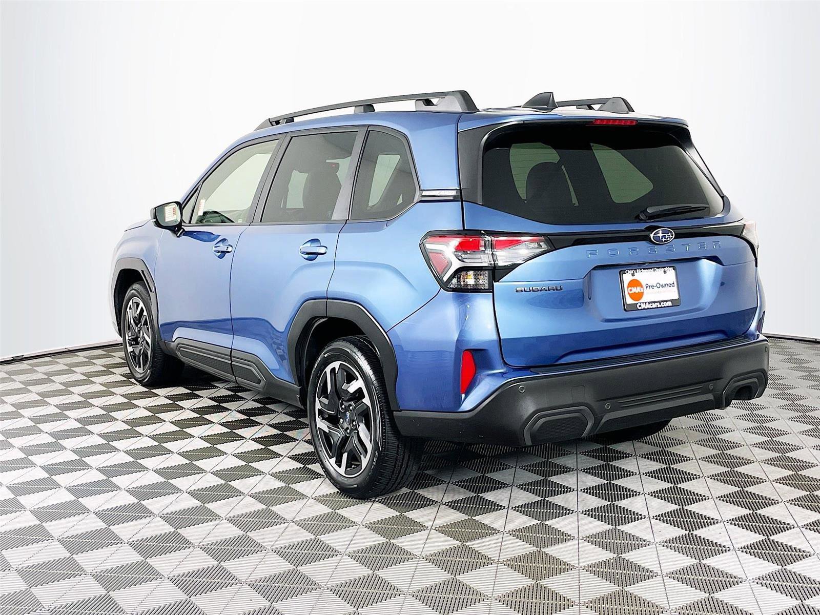 Used 2025 Subaru Forester Limited image 6