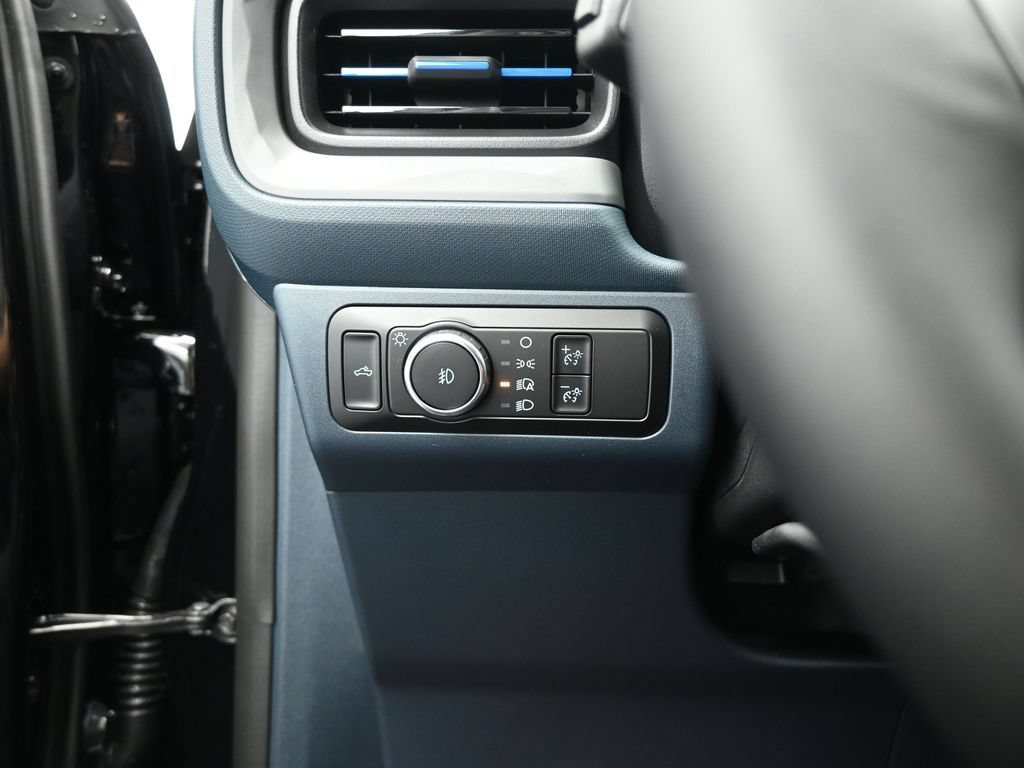 New 2026 Ford Maverick Lobo AWD/4WD image 9