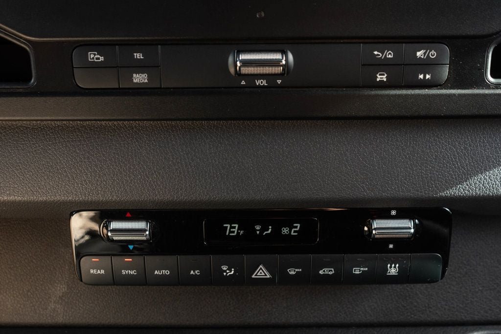 Used 2024 Mercedes-Benz Sprinter 2500 image 18