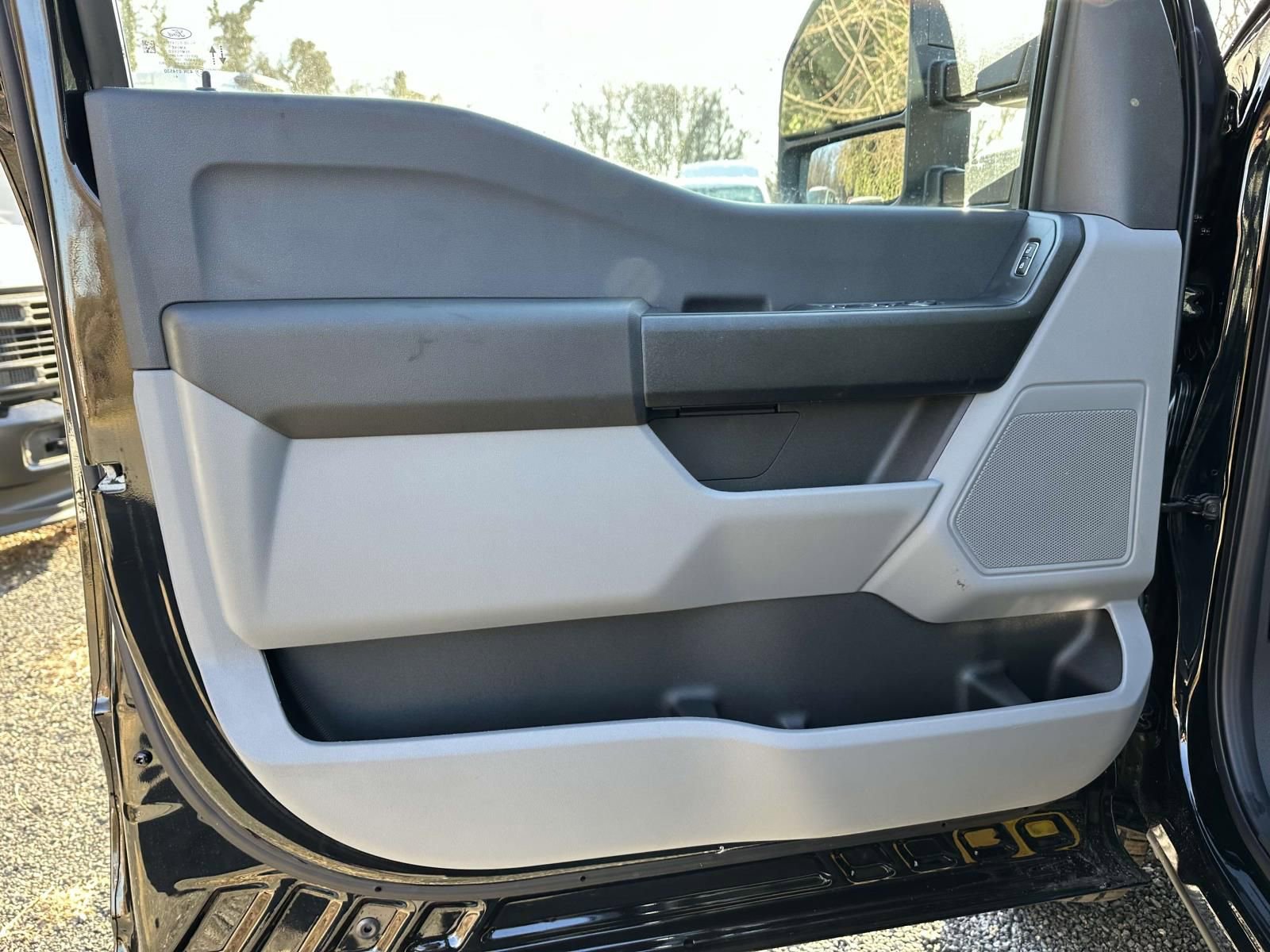 New 2025 Ford F250 XL AWD/4WD image 8