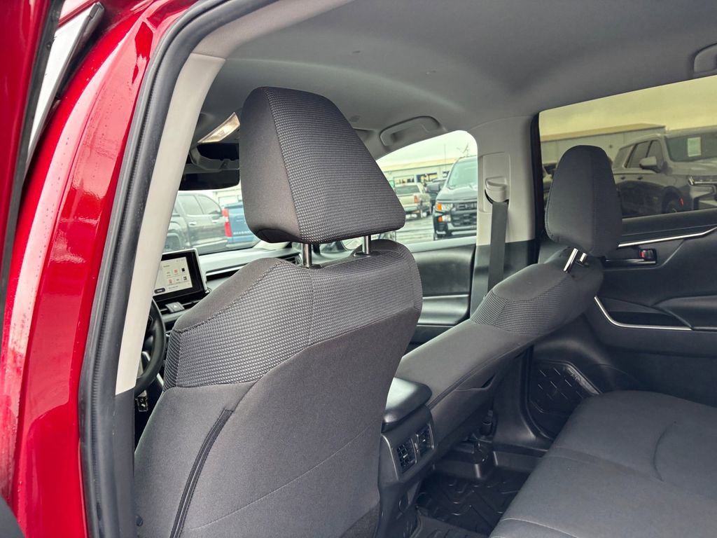 Used 2024 Toyota RAV4 LE FWD image 26