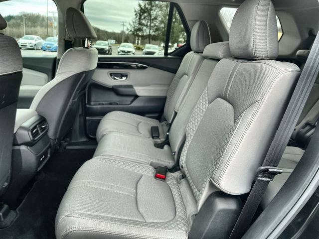 Used 2023 Honda Pilot LX image 25