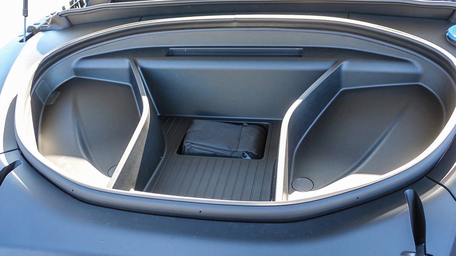 New 2025 Volvo EX90 Plus w/ Protection Package Premier image 14