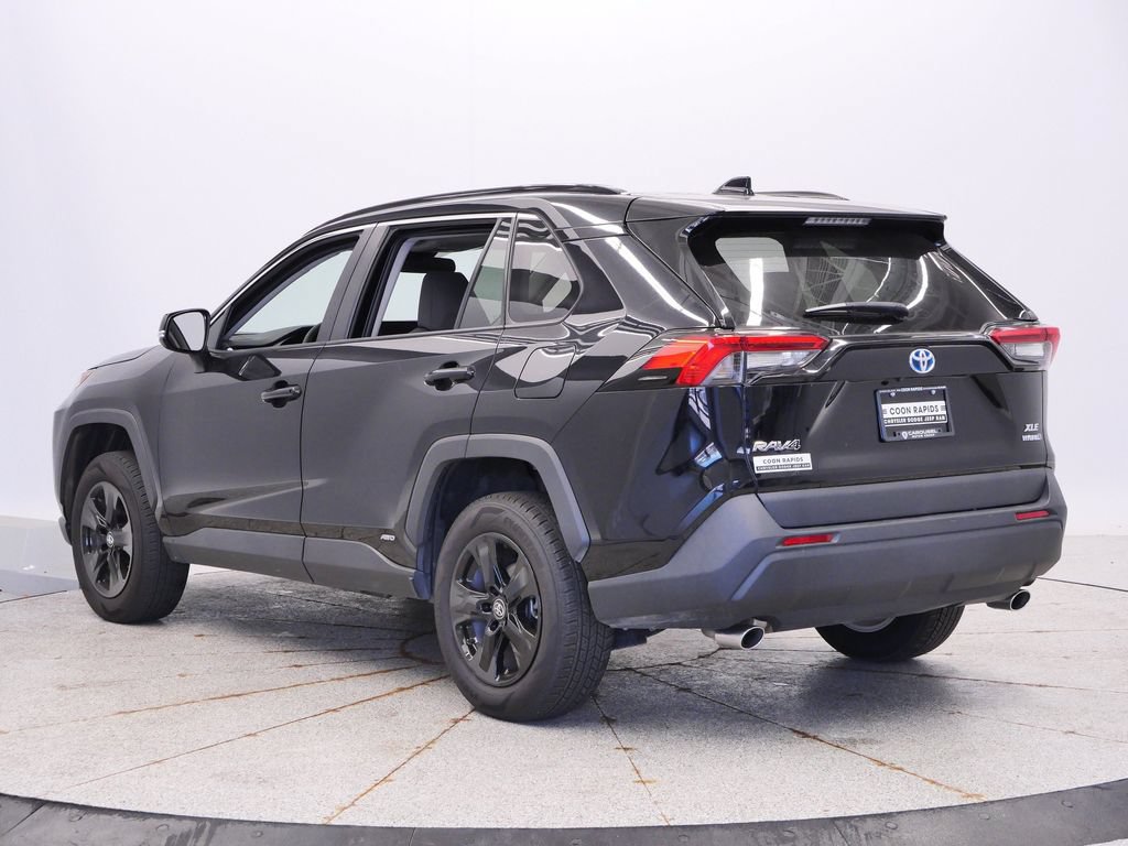 Used 2023 Toyota RAV4 XLE w/ Convenience Package AWD/4WD image 3