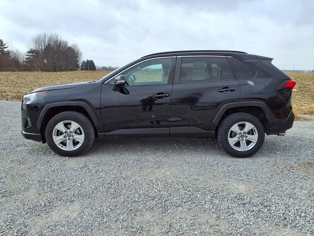 Used 2020 Toyota RAV4 XLE AWD/4WD image 31