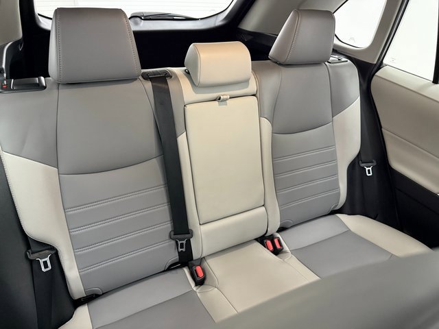 Used 2022 Toyota RAV4 XLE Premium image 35