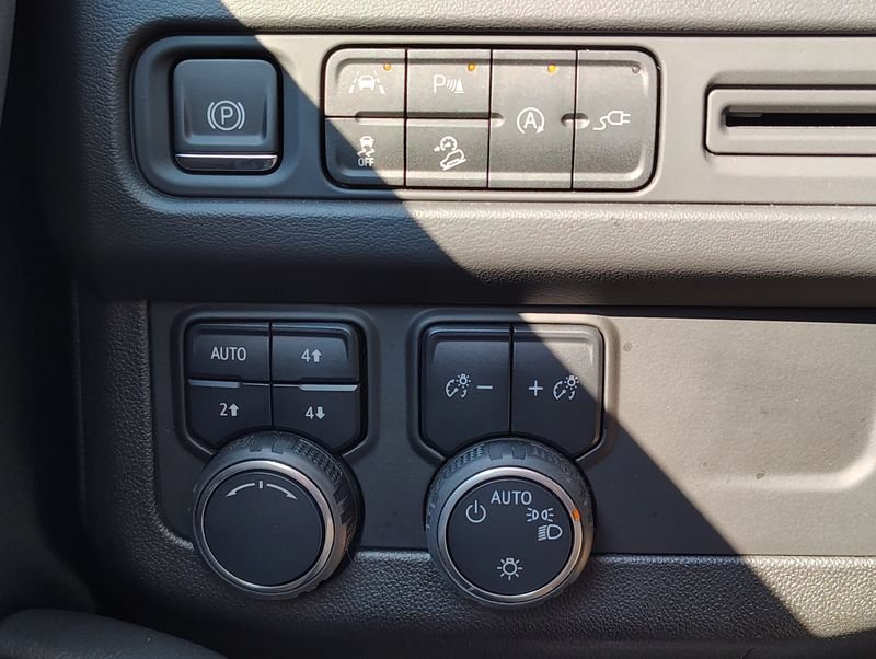 Certified 2021 Chevrolet Tahoe Premier AWD/4WD image 29