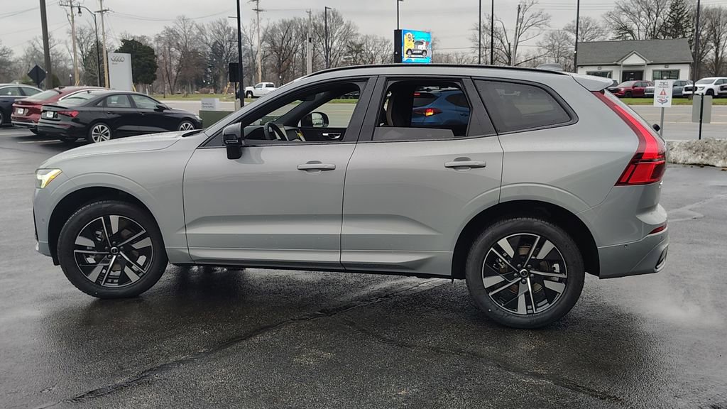 New 2026 Volvo XC60 B5 Plus w/ Climate Package AWD/4WD image 5