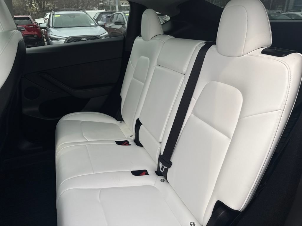Used 2024 Tesla Model Y Performance image 30