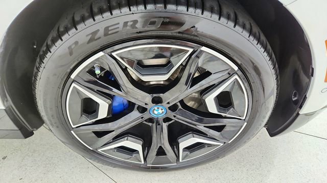 Used 2024 BMW iX xDrive50 w/ Premium Package AWD/4WD image 51