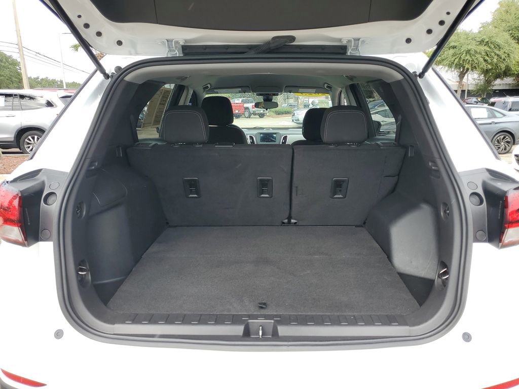 Used 2023 Chevrolet Equinox LS w/ LS Convenience Package image 8