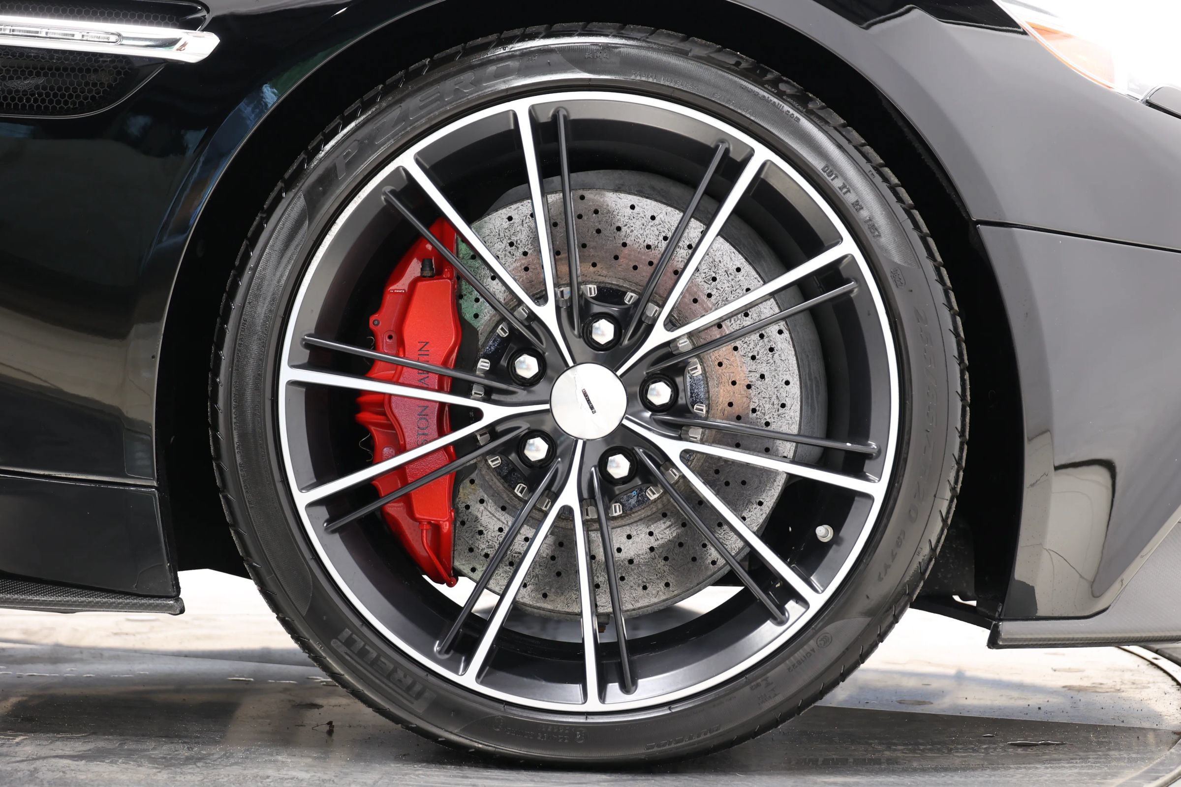 Used 2014 Aston Martin Vanquish Coupe RWD image 97