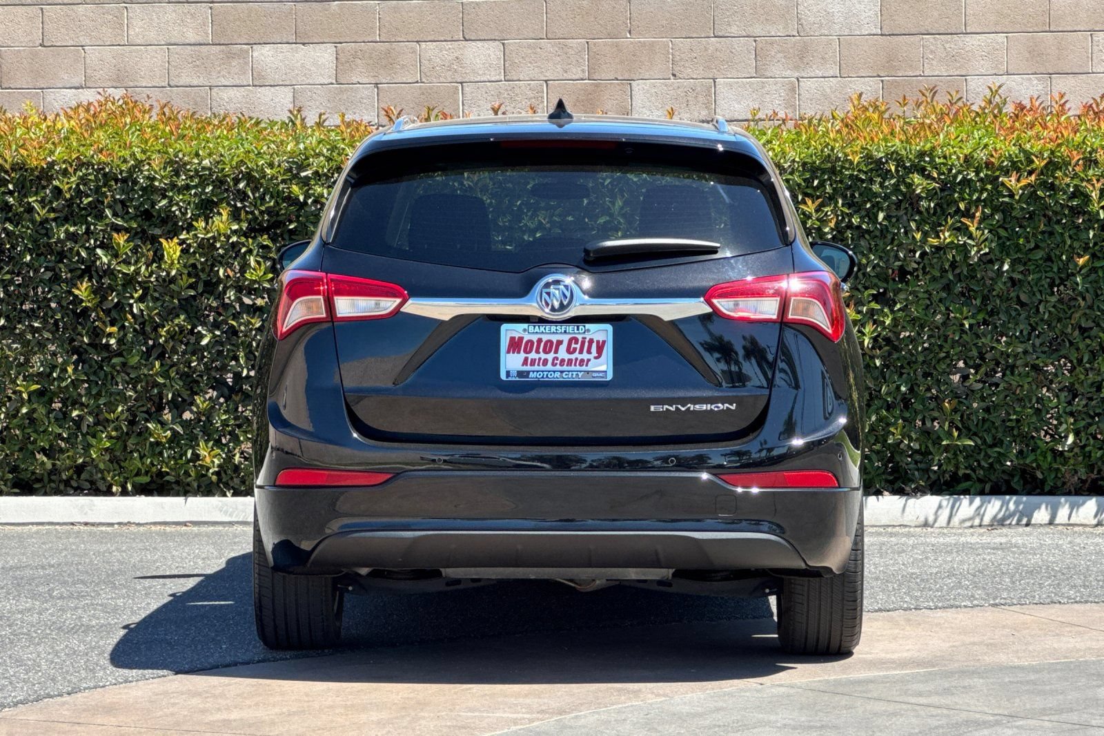 Certified 2020 Buick Envision Essence w/ LPO, Cargo Package FWD image 5