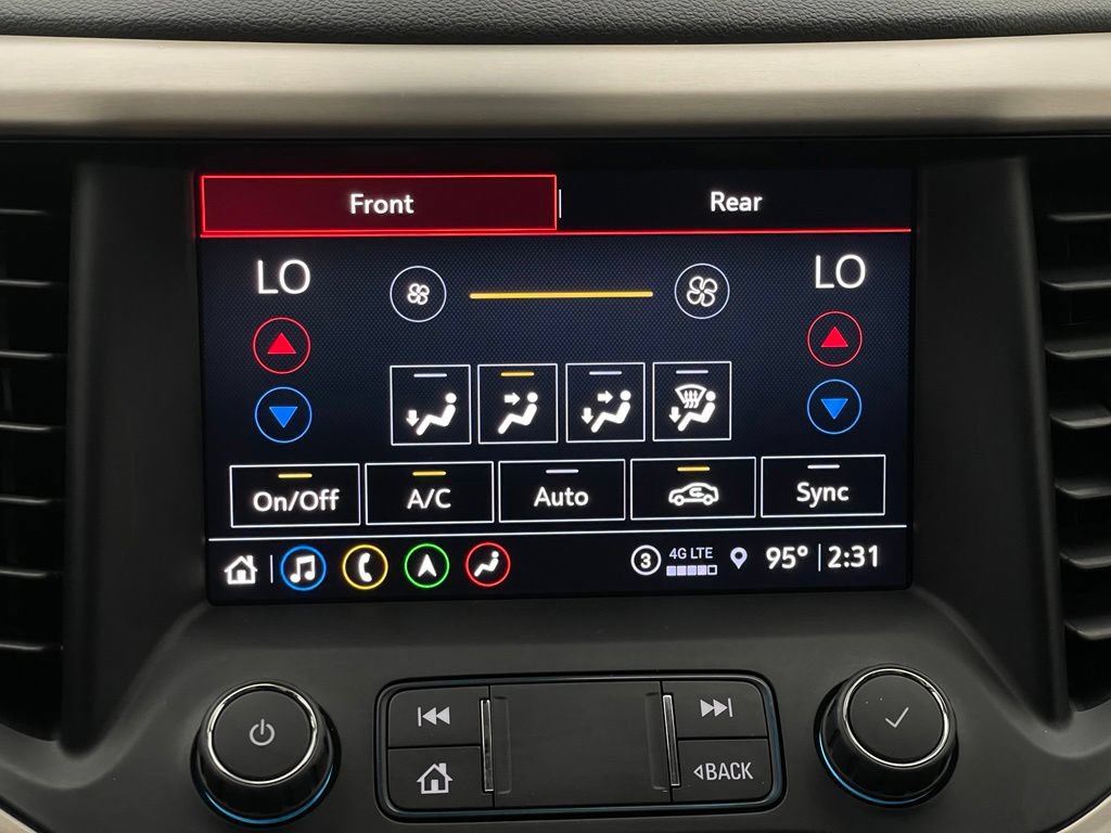 Used 2021 GMC Acadia Denali w/ Denali Technology Package FWD image 30