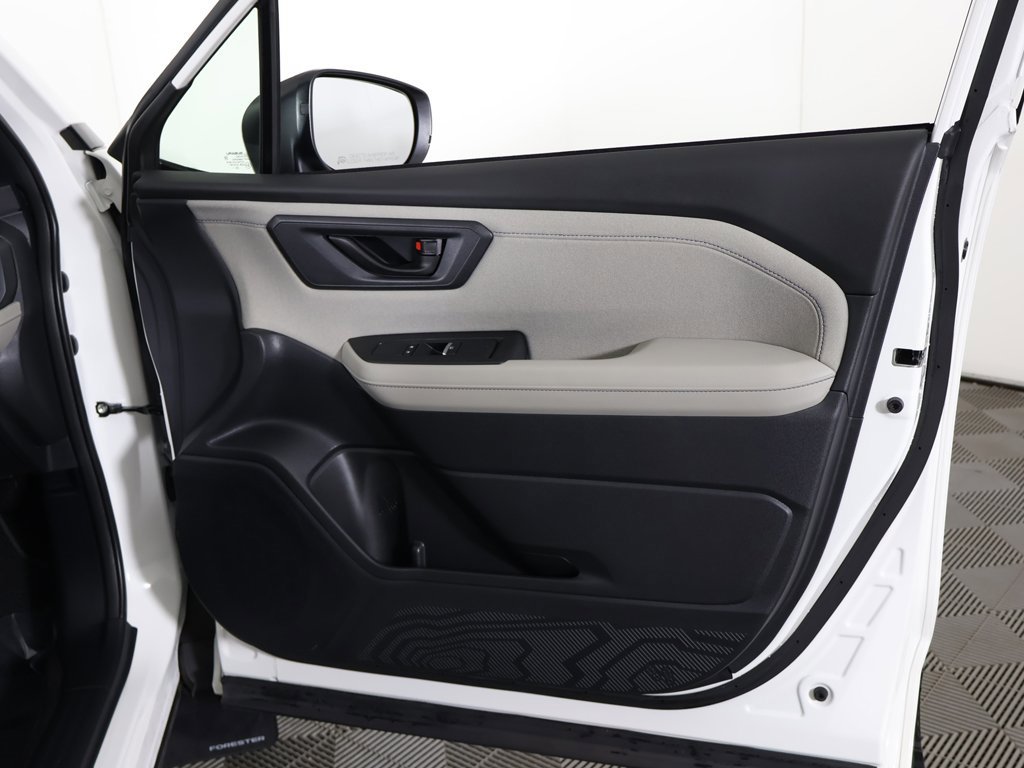 Used 2025 Subaru Forester Premium image 24