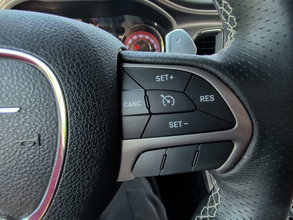 Used 2015 Dodge Challenger SRT Hellcat RWD image 17