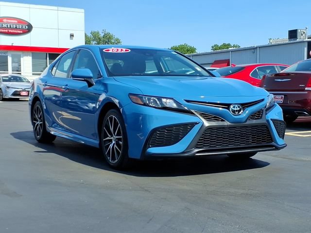 Certified 2023 Toyota Camry SE FWD image 3