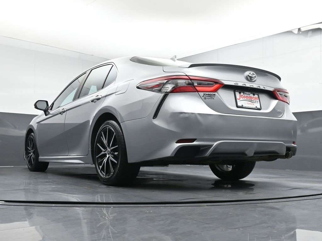Used 2022 Toyota Camry SE image 39