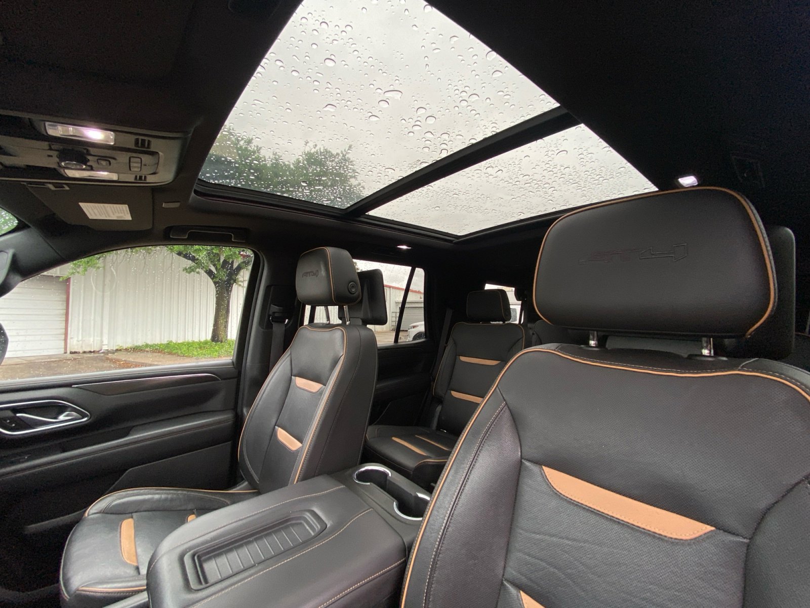 Used 2022 GMC Yukon AT4 w/ AT4 Premium Plus Package image 19