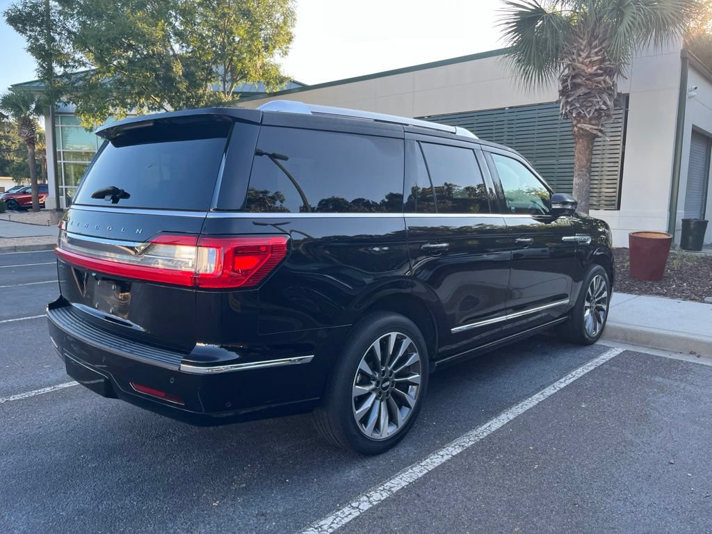 Used 2021 Lincoln Navigator Reserve w/ Luxury Package AWD/4WD image 6