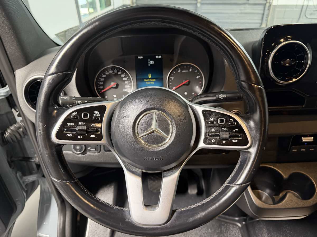Used 2019 Mercedes-Benz Sprinter 2500 image 18