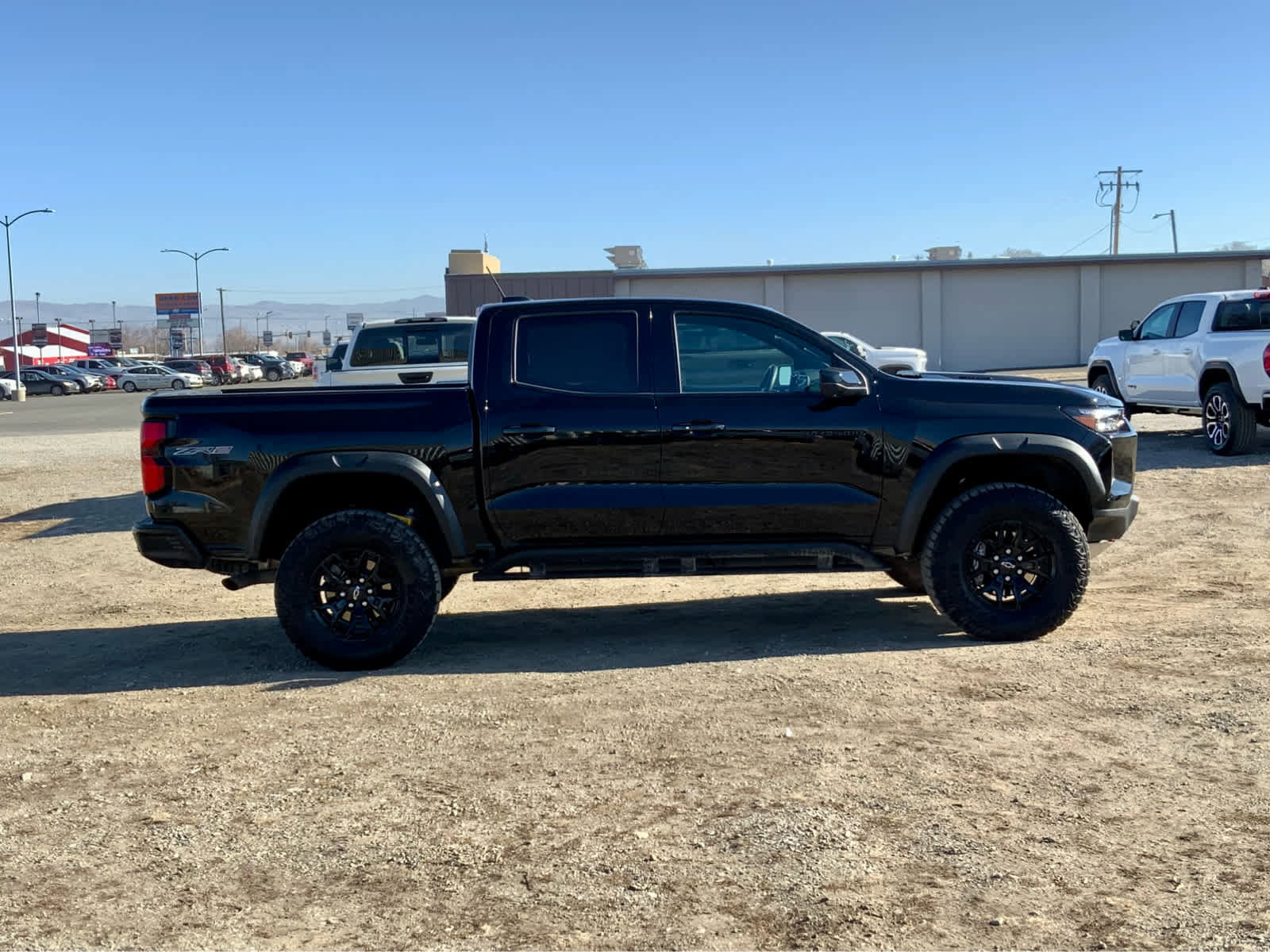 Certified 2025 Chevrolet Colorado ZR2 w/ Midnight Edition image 6