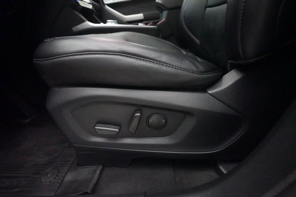 Used 2023 Ford Explorer Limited w/ Equipment Group 301A image 29