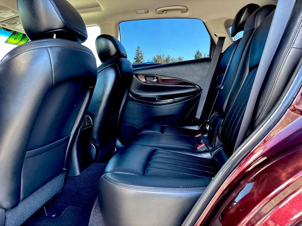 Used 2016 INFINITI QX50 2WD w/ Premium Plus Package image 11