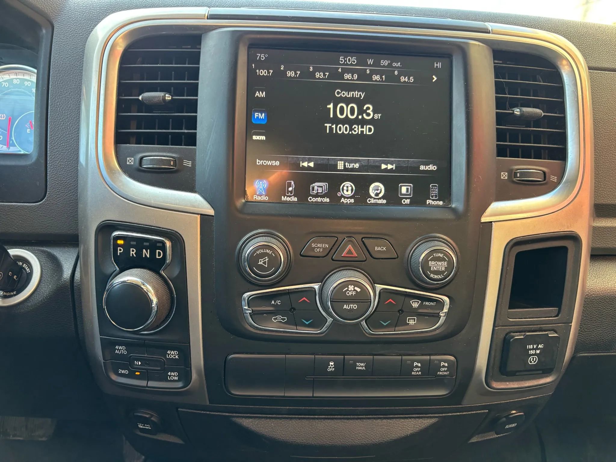 Used 2017 RAM 1500 Big Horn image 23