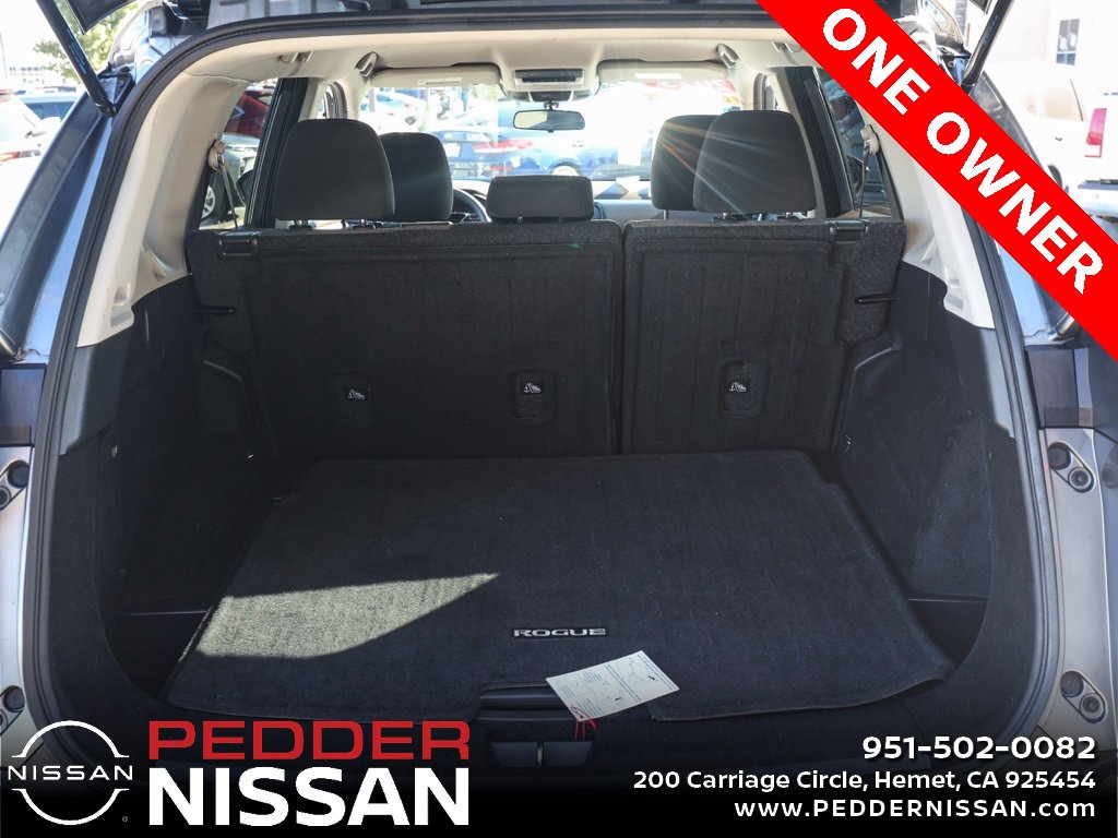Used 2023 Nissan Rogue SV image 16