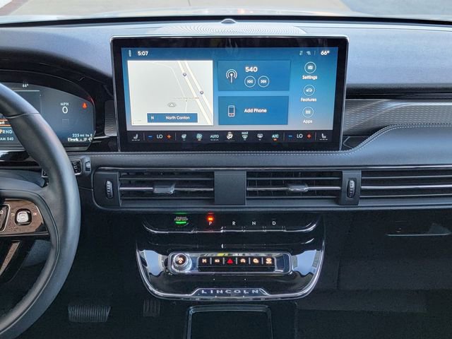 Used 2023 Lincoln Corsair Reserve w/ Equipment Group 201A image 21