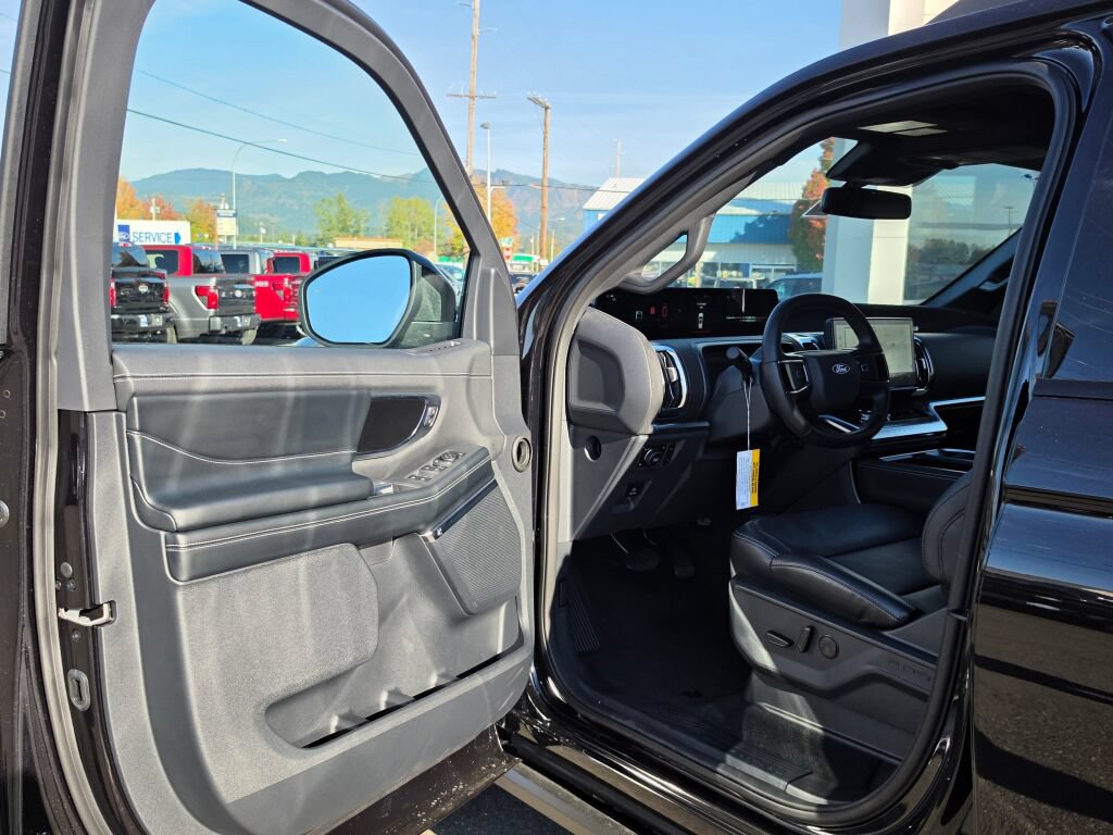 New 2027 Ford Expedition Max Platinum w/ Stealth Performance Package AWD/4WD image 13