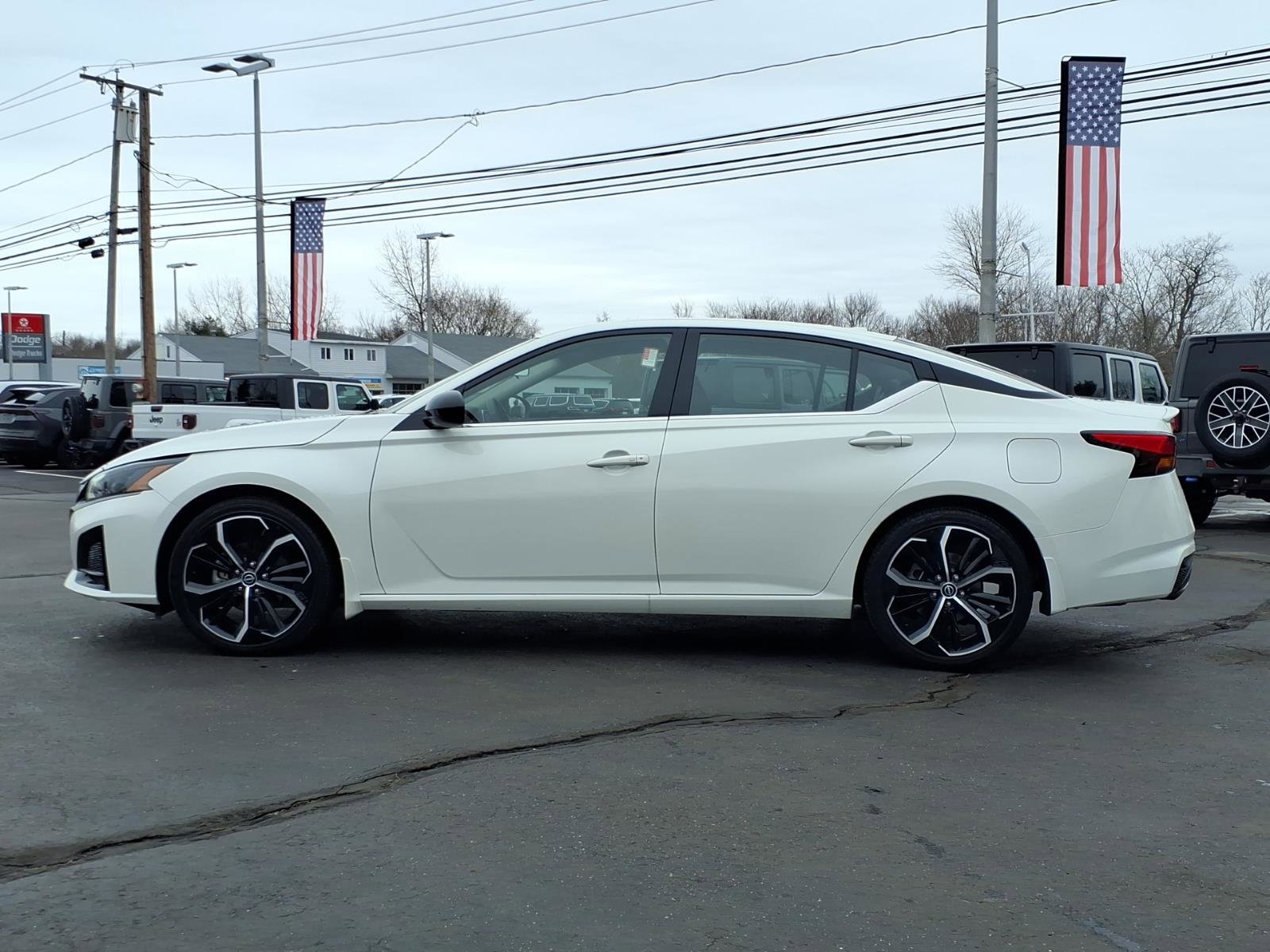 Used 2023 Nissan Altima 2.5 SR image 6