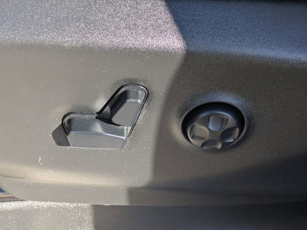 Used 2020 Chrysler Pacifica Touring-L Plus w/ Tire & Wheel Group image 23