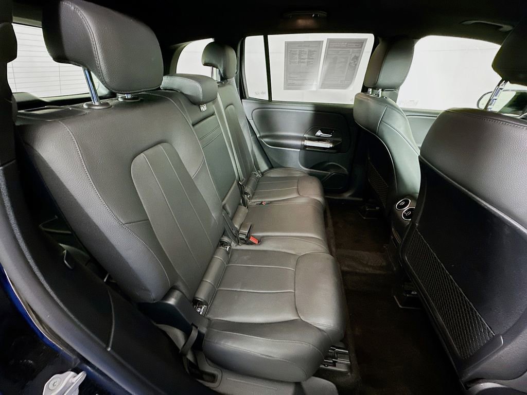 Used 2023 Mercedes-Benz GLB 250 4MATIC image 34