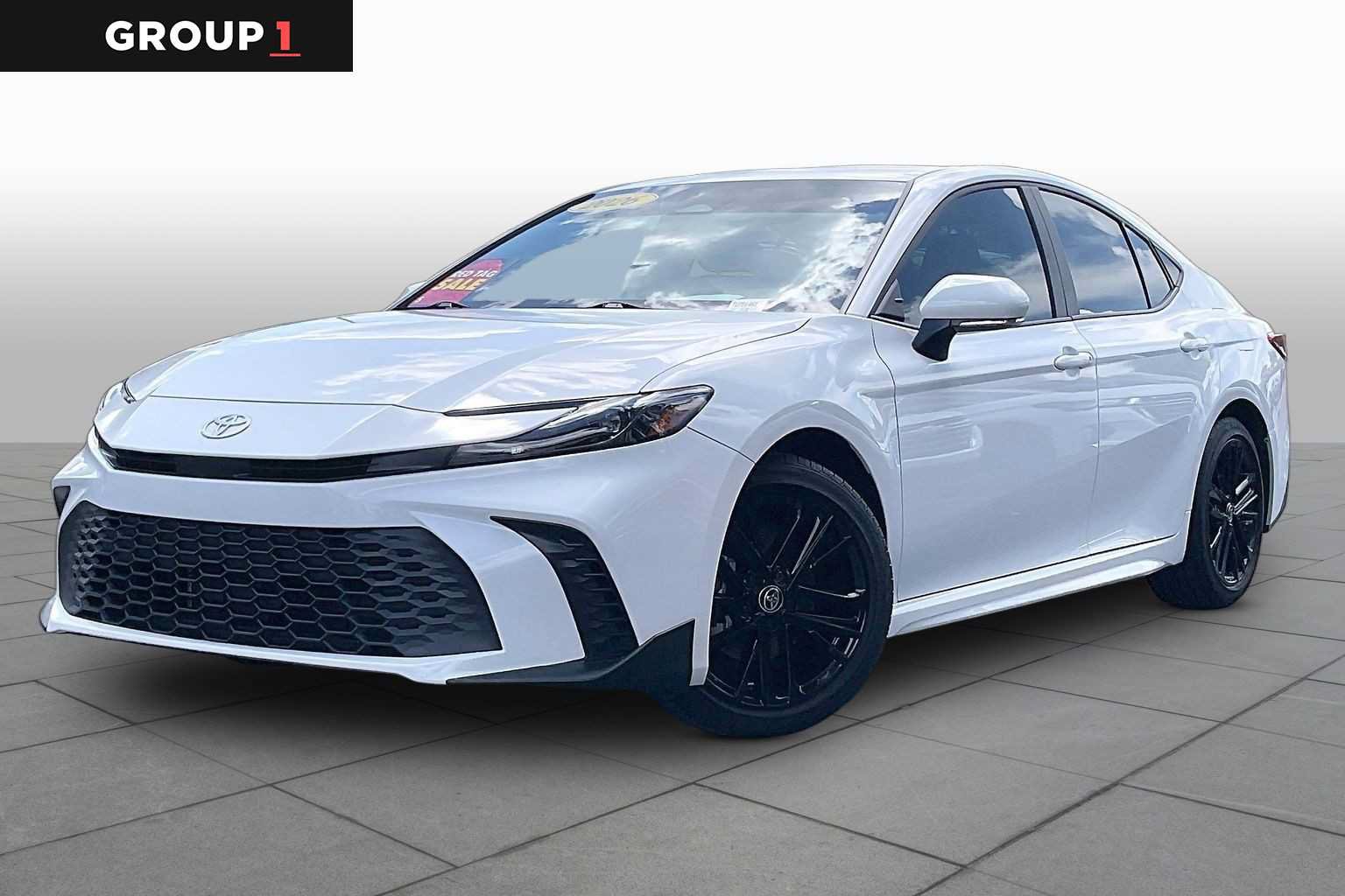 Used 2026 Toyota Camry SE w/ Convenience Package FWD image 1