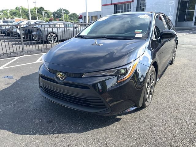 Used 2026 Toyota Corolla LE FWD image 4