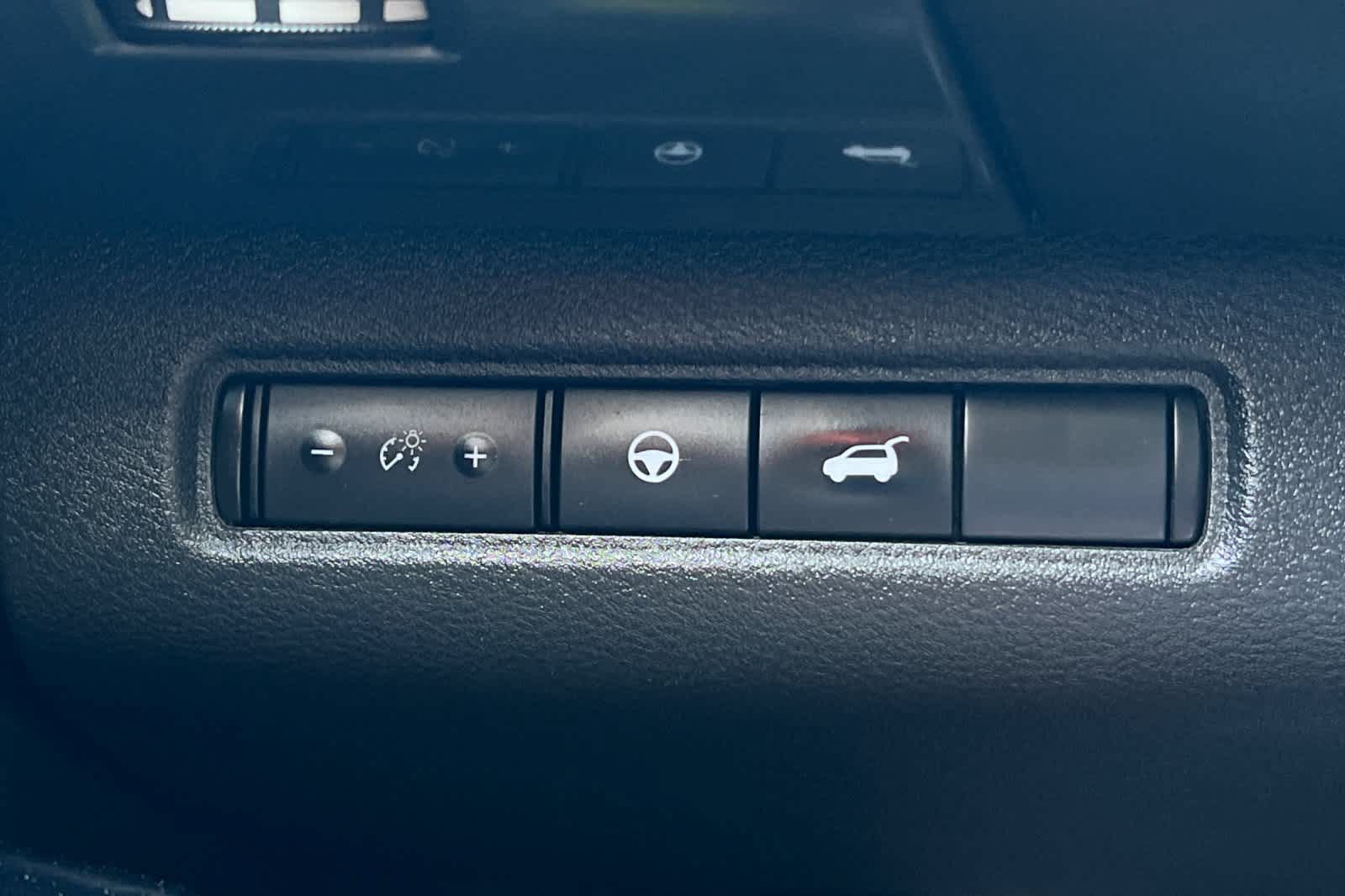 Used 2025 Nissan Pathfinder SL FWD image 34