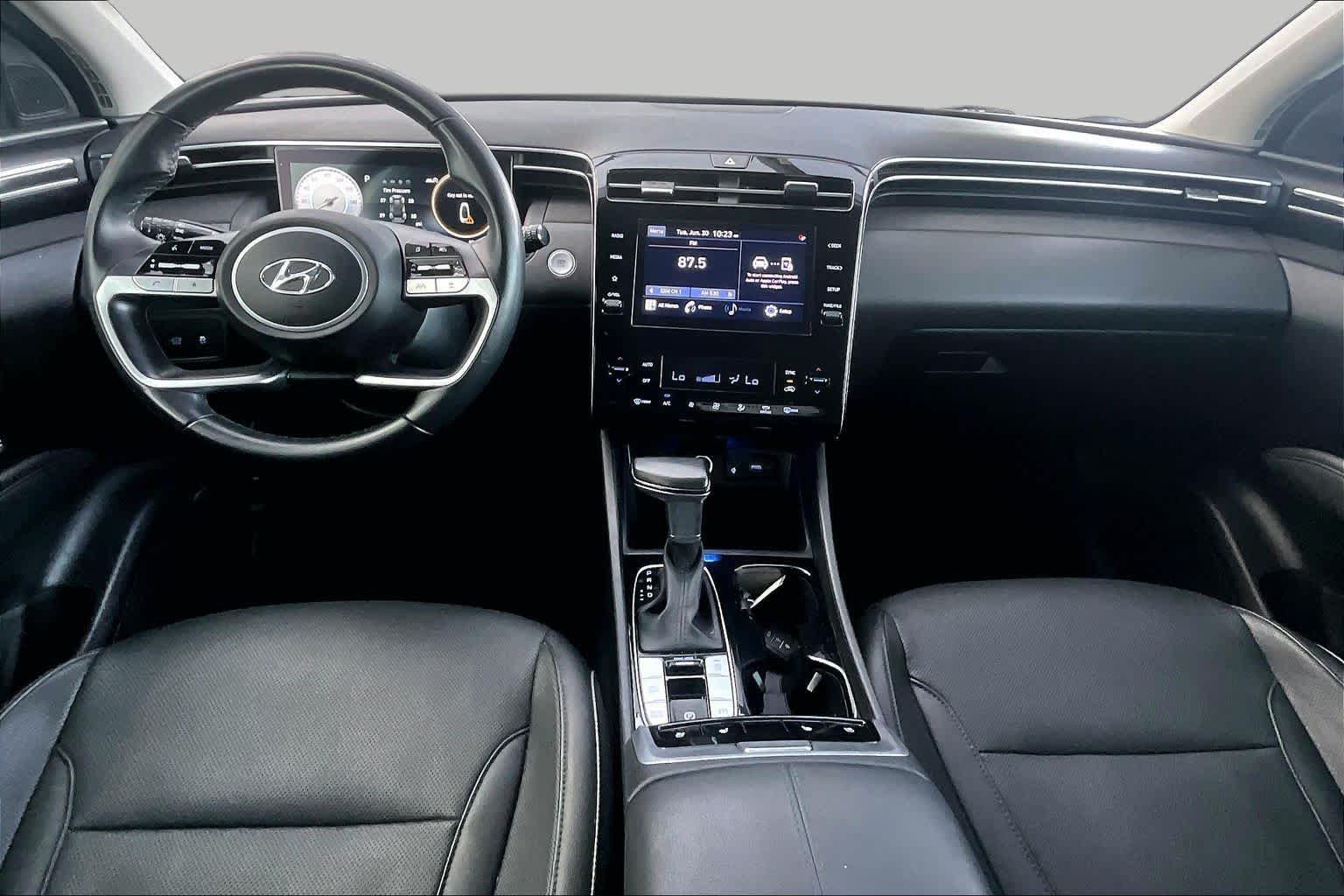 Used 2022 Hyundai Tucson SEL w/ Convenience + Premium Package FWD image 16