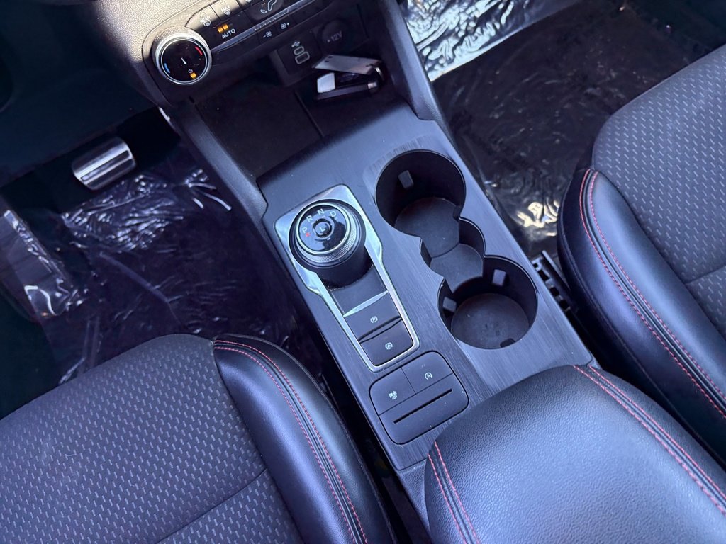 Used 2024 Ford Escape ST-Line image 30