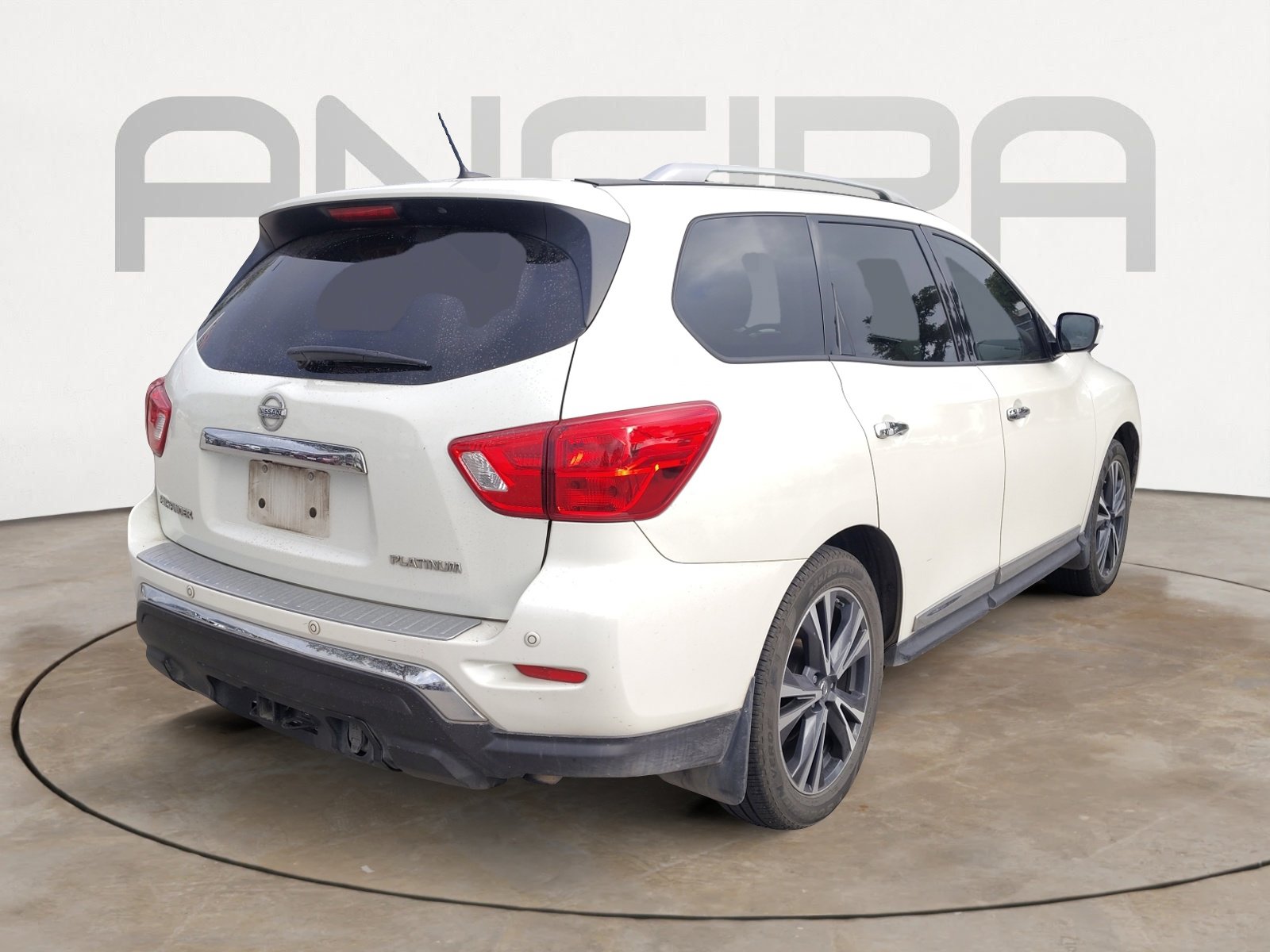 Used 2018 Nissan Pathfinder Platinum FWD image 11