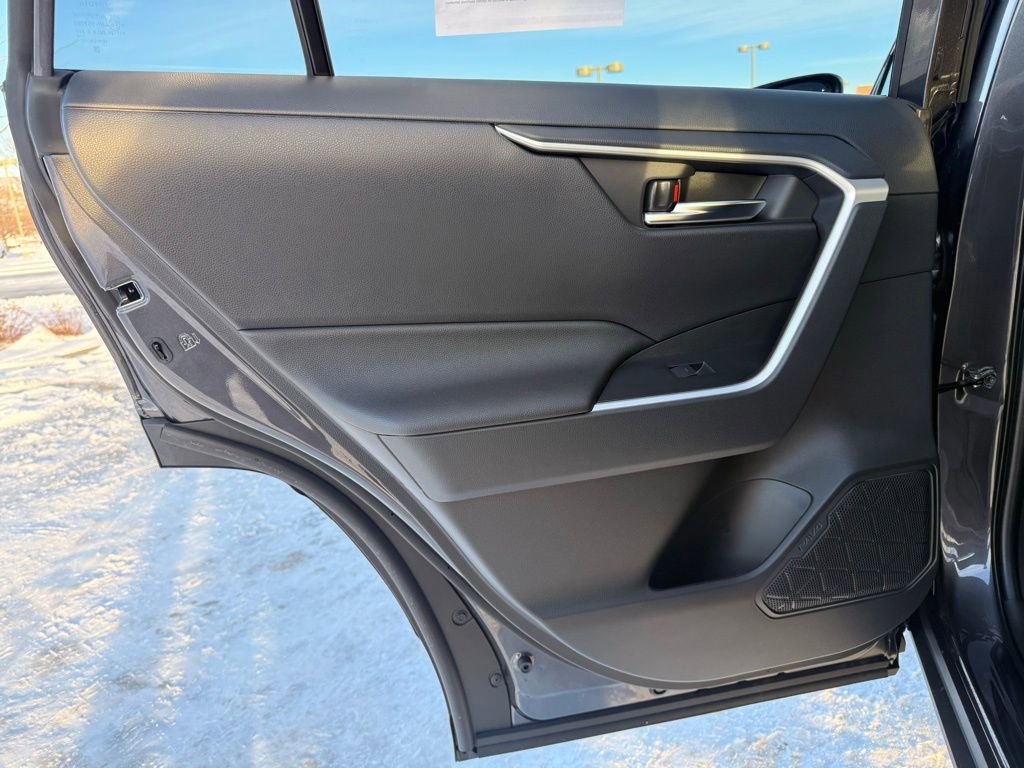 Used 2025 Toyota RAV4 XLE image 21