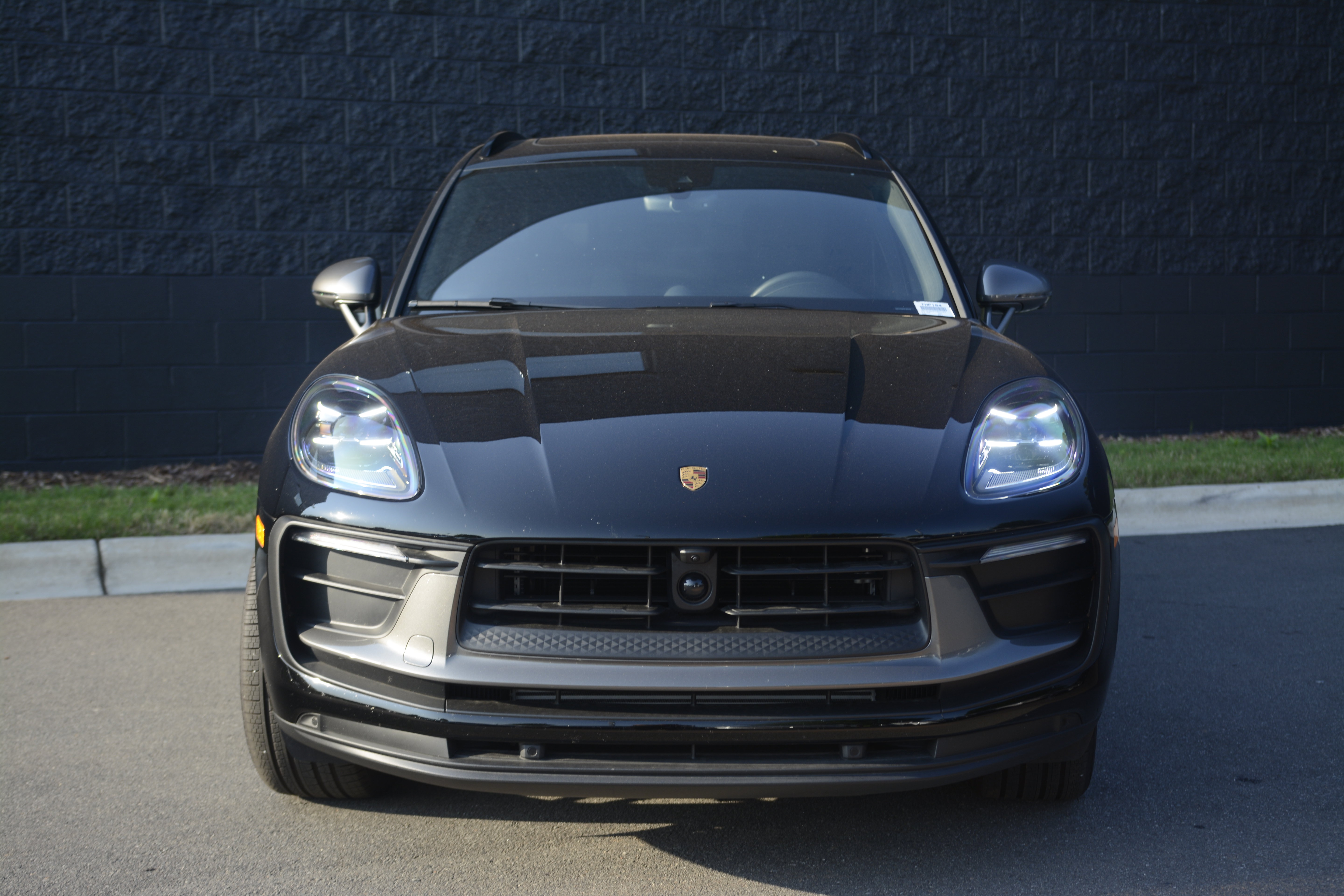 Certified 2026 Porsche Macan Turbo AWD/4WD image 10