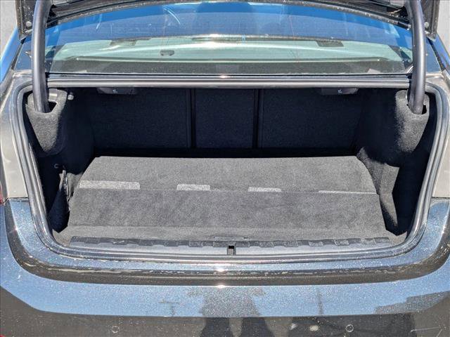 Used 2024 BMW 330e image 6