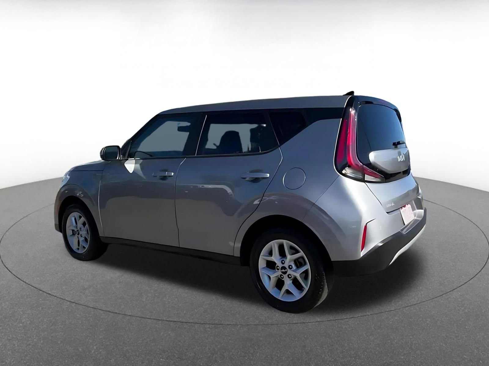 Used 2025 Kia Soul LX w/ LX Technology Package image 10