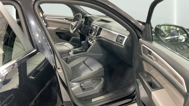 Used 2023 Volkswagen Atlas Cross Sport SE AWD/4WD image 13