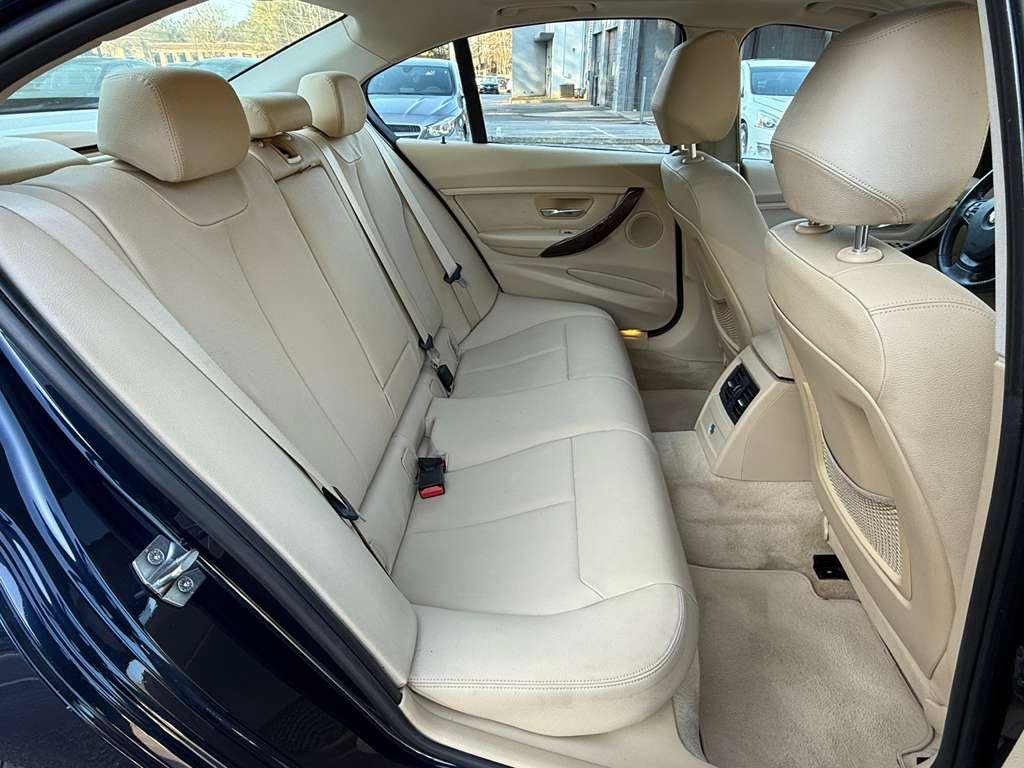 Used 2013 BMW 328i Sedan RWD image 13